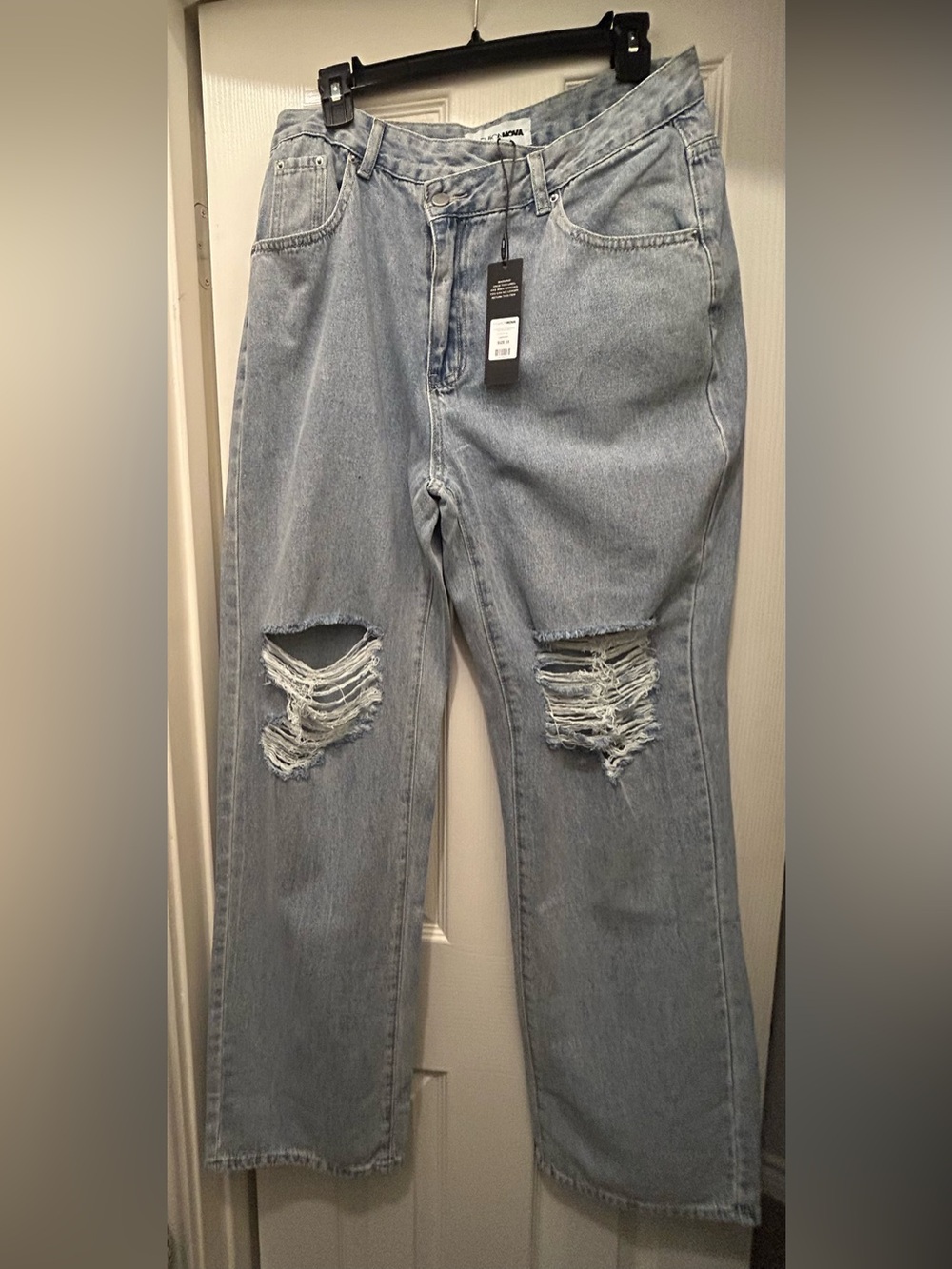 Fashion Nova Archer Crossover Distressed Straight Leg Jeans